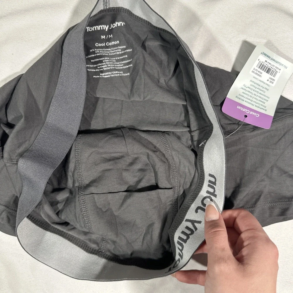 NWT $32 TOMMY JOHN [ medium ] Cool Cotton 4 Inch Boxer Briefs in Iron Grey U1715